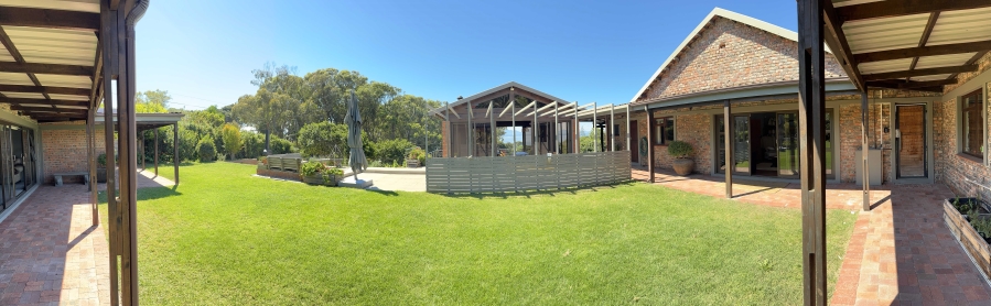 3 Bedroom Property for Sale in Mossel Bay Central Western Cape